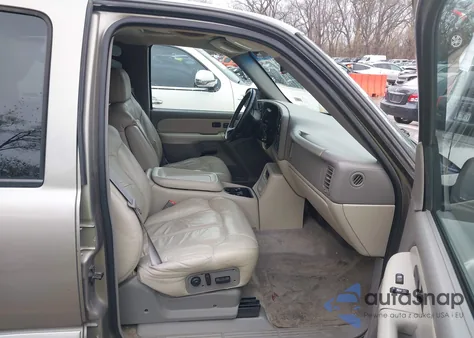 2002 Chevrolet Suburban 1500 Lt from USA, damaged, VIN 3GNFK16Z82G184092